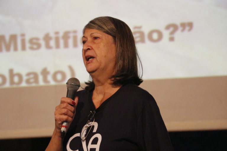 Professora Henriqueta Cury, de Literatura