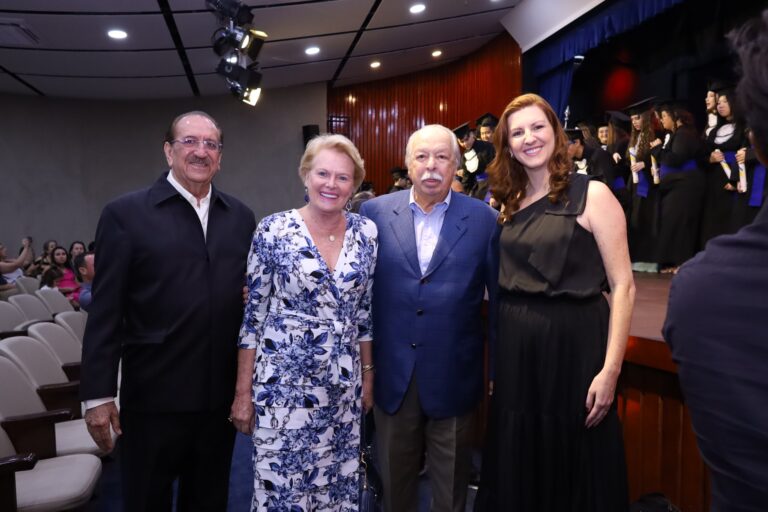 Dr. Holgado, Cecília e Roque Quagliato e Narda Jorosky